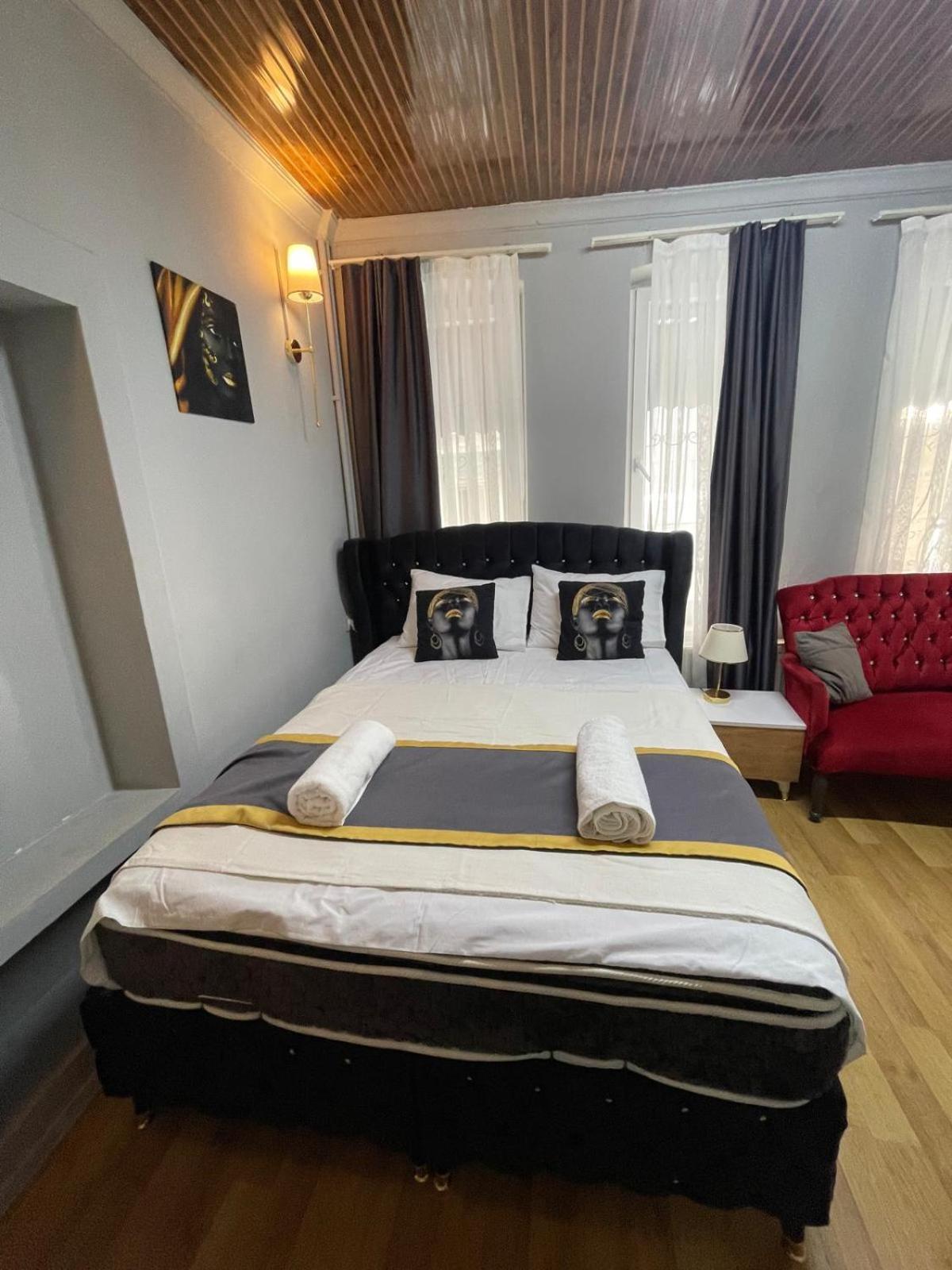 Nefti Red Suite Istanbul Exterior photo